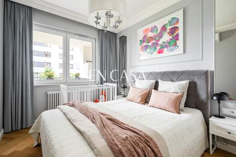 Nowoczesny apartament z dużym tarasem na Woli