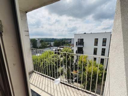 Komfortowe 45 m z osobną kuchnią i balkonem