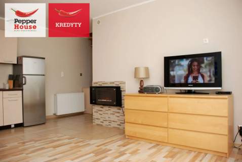 Dwupoziomowy apartament nad morzem z basenem