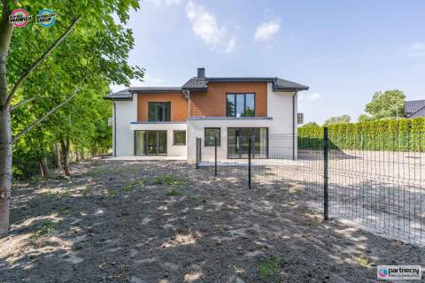 STRASZYN 146,5 m 5 POKOI DZIAŁKA 500 m