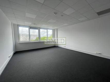Recepcja,wys ok4m,duże okna,parking,windy towarowe