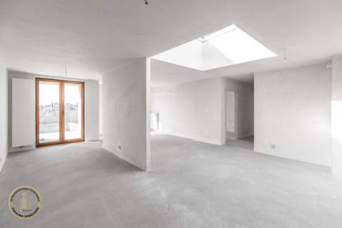 Przestronny apartament w centrum miasta