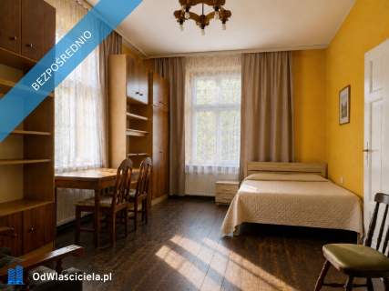 Przedwojenny dom z działką 1800 m w centrum Czernicy