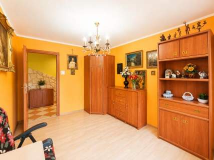 Północ 2 pokoje 1 piętro z windą balkon