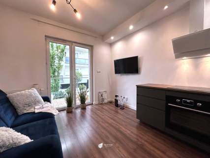 Bez nakładów, do wejścia, jasne, duży balkon