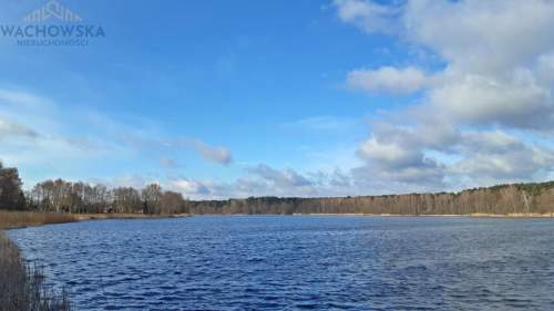Prywatna działka nad jeziorem - prąd, pomost i las