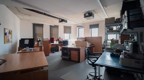 Lokal biurowo-magazynowy, 299m2, winda, dwa piętra