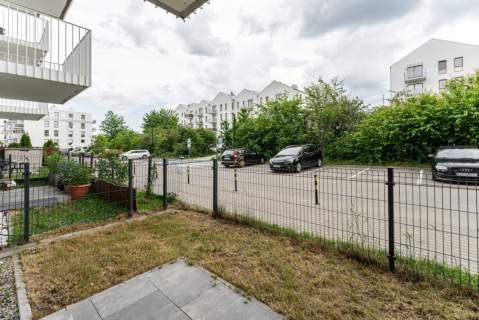 nowe budownictwo/ miejsce parkingowe/ ogródek