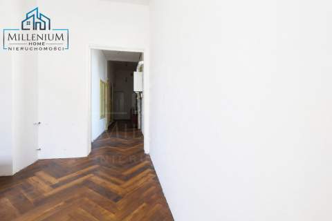 106M W CENTRUM CZYNSZ 0 ZŁ GARAŻ 5135 ZŁ/M 
