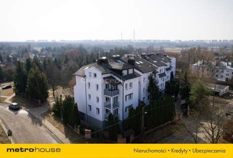 Apartament - 4 pokoje z garażem i balkonem