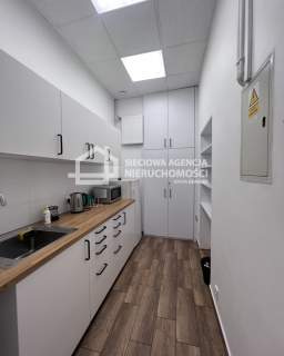 Lokal do wynajęcia w Rumi przy głównej trasie