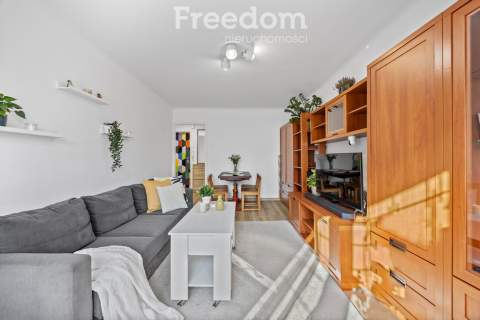 2 pokoje po remoncie Balkon 220 m do PKP
