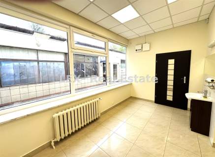 Centrum Pruszkowa lokal usługowy 33 m - od zaraz.