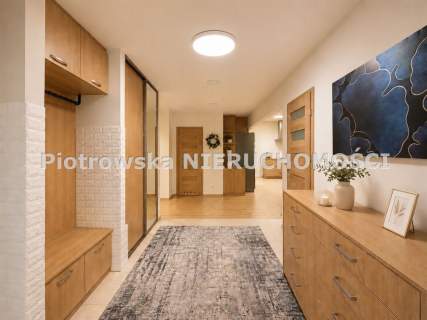 Nieruchomość komercyjna na sprzedaż, 400 m2, Próba