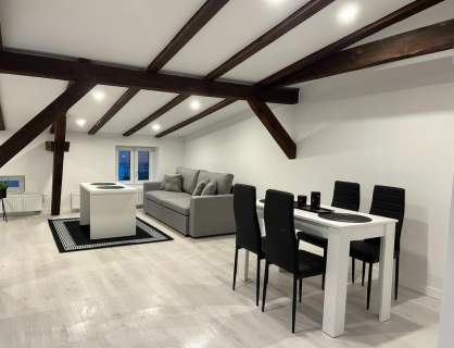 Września RYNEK Stylowe Poddasze 65m2 pełne wyposażenie