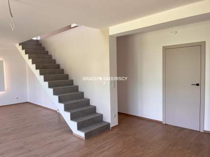 Bez czynszu 109 m Kameralna inwestycja