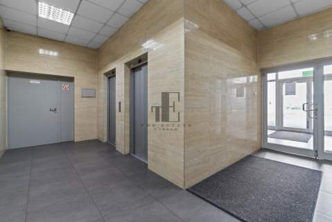 180m 3 poziomy z tarasem i widokiem na Warszawe