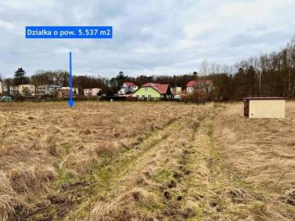 Ustronie Morskie teren inwestycyjny oddalona 900 m od morza.