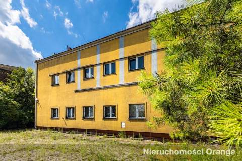 Budynek pod mieszkania, 6 km od centrum Katowic.