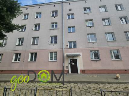 Dwupokojowe mieszkanie w bloku przy ul. Kunickiego