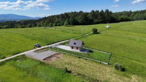 Klimatyczny dom z bali na szczycie góry