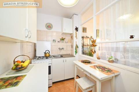 Służewiec. 2 pokoje. Balkon