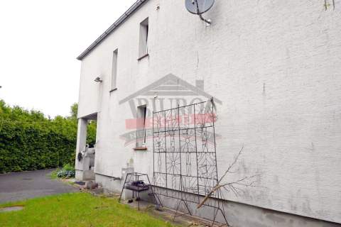CHUDOBA/Dom pow. 185 m na urokliwej działce