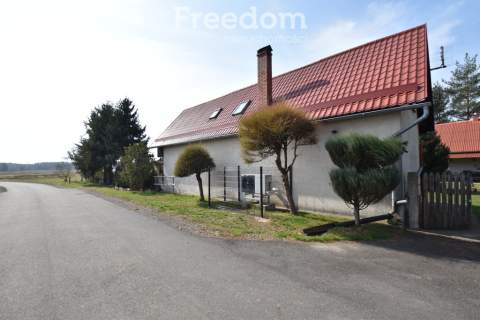 Działka 53 980 m2, 2 domy b.gospodarczy,staw, las