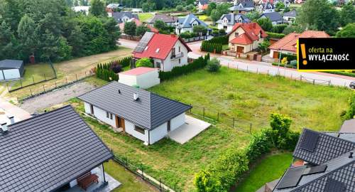 Parterowy dom w Połańcu na kameralnej ulicy