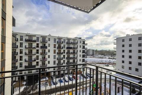 Elastyczna umowa. Garderoba. Spory balkon.