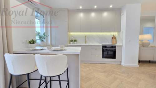 Komfortowe, w wysokim standardzie 4 pok., balkon.