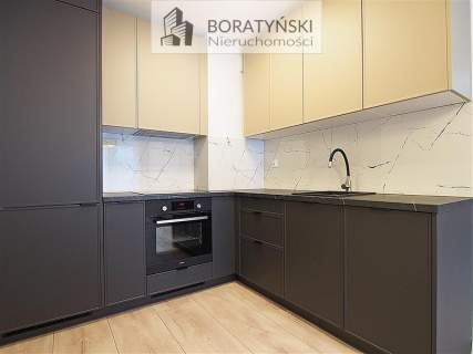 Atrakcyjne 2 pokojowe, balkon, winda.