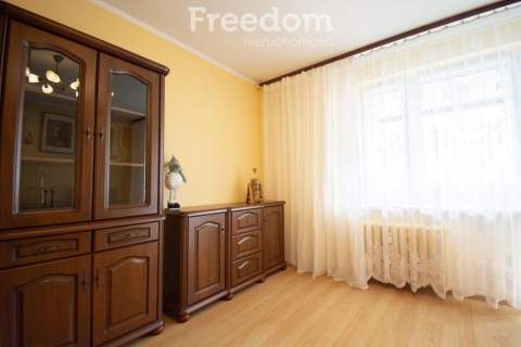 2 pokoje/osobna kuchnia/balkon /Os. Niepodległości