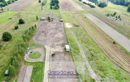 Wieś, stajnia, siedisko
