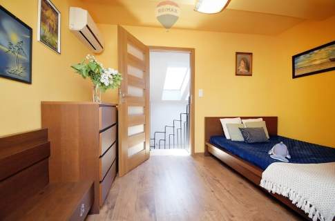 Apartament wakacyjny w sercu sosnowego lasu