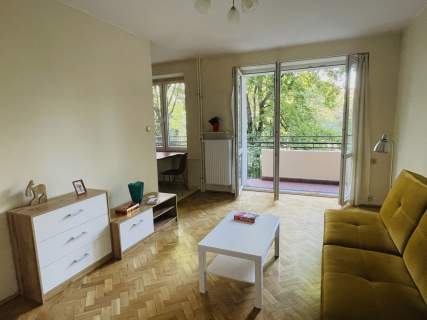 Muranów, bardzo ciche z dużym balkonem. Pierwsze piętro