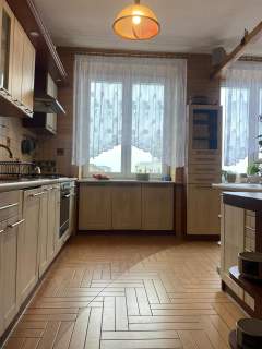 Kamienica 3 pok Pl. Szembeka