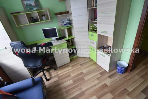 USTRONIE IV 4 POKOJOWE MIESZKANIE NA I PIĘTRZE.