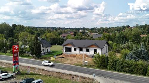 Lokal usługowy 776 m przy drodze 881 Sonina