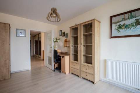 Przestronny apartament 116m2. z dużym tarasem.