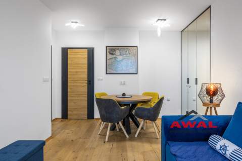 słoneczny apartament 180 m od linii brzegowej