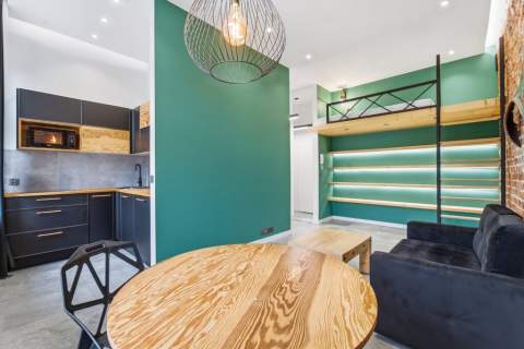 Unikalna kawalerka w stylu loft z antresolą