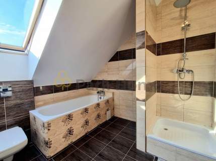 Ogrod zimowy, jacuzzi i dom gotowy do zamieszkania
