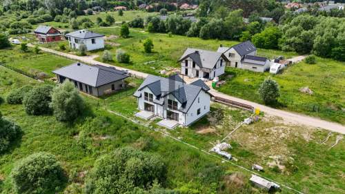 Połowa bliźniaka Stan Deweloperski Kobiałka