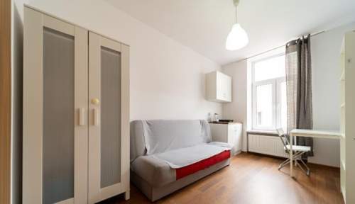 Młynarska 9, Bałuty, studio przy Placu Kościelnym