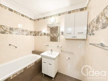 Osiedle Zawadzkiego, 47m2, 1/2 pokoje,balkon,winda
