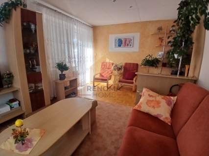 Skrajny dom w zabudowie szeregowej komfort i pry