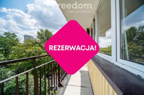 32,5 m2 z osobną kuchnią i dużym balkonem metro
