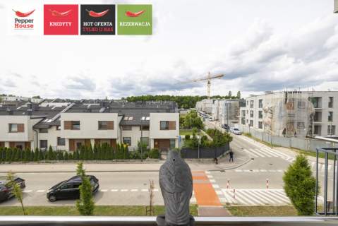 Kompaktowe 2 pokoje z balkonem i halą garażową.