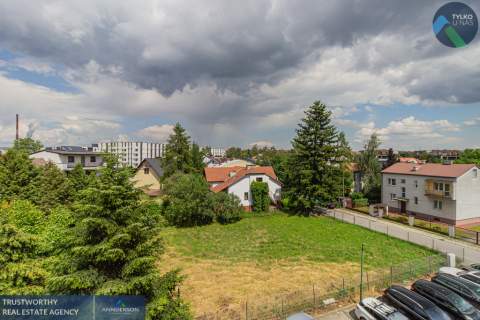 Funkcjonalne 2 - pokoje mieszkanie z balkonem